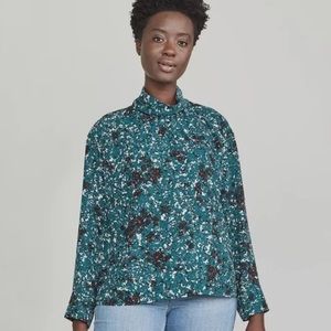 Elizabeth & James Blue, White Irina Mock Neck Petal Wide Sleeves Shirt NWOT L